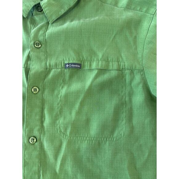 Columbia Men's Green Short Sleeve Button Up Shirt Size L Outdoor Hiking Fishing - Picture 6 of 7